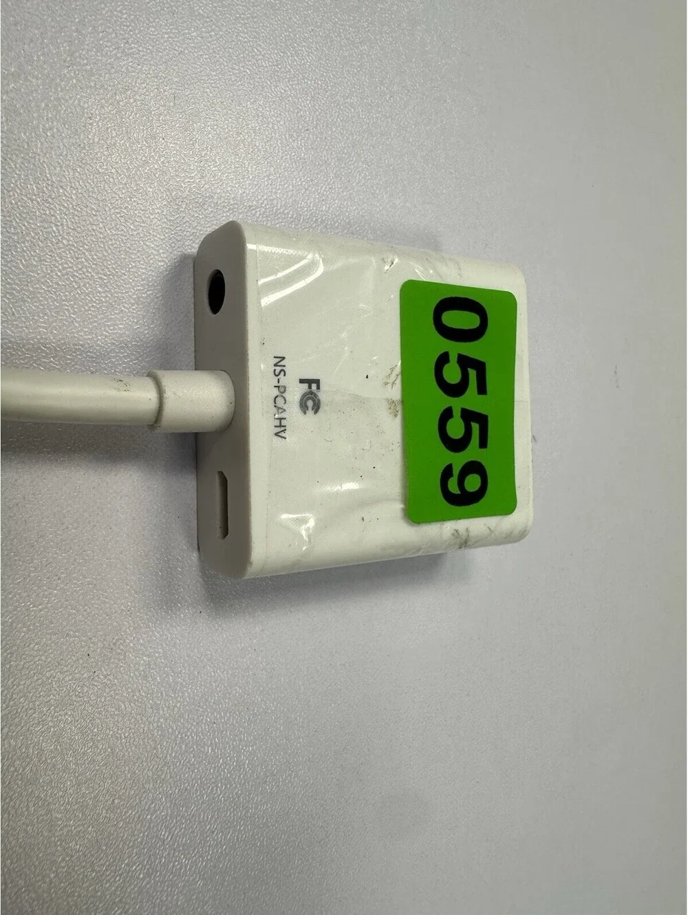 Insignia NS-PCAHV HDMI to VGA Adapter Converter w/ 3.5mm Audio Output